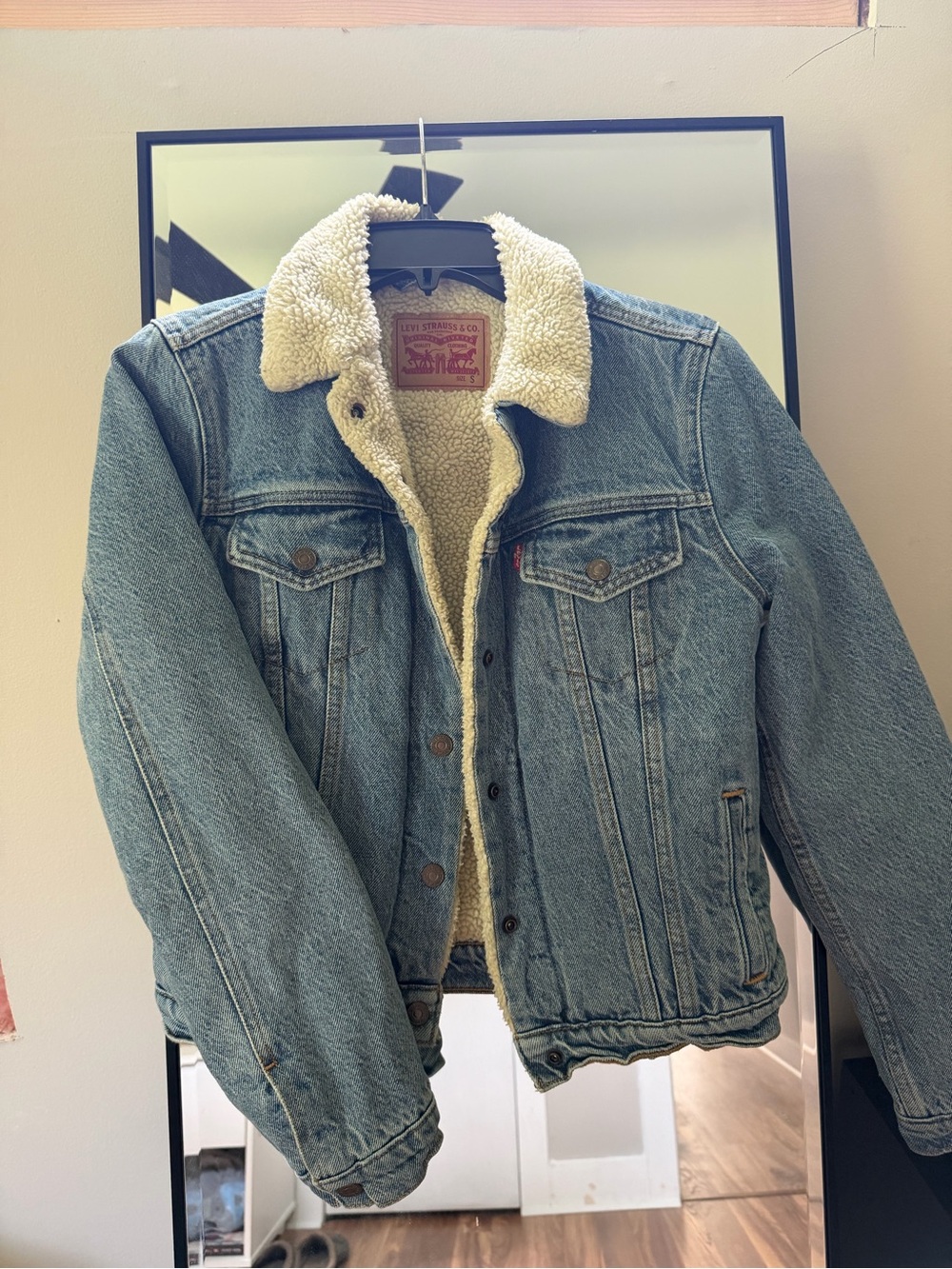 Levi's Cream Sherpa-Lined Jacket size Small
